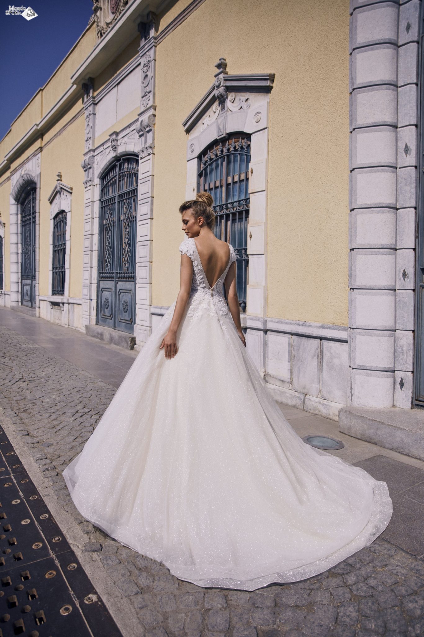 sposa-madam-138-1-mondosposa